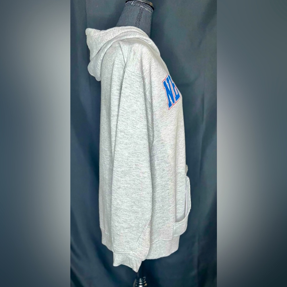 🏈 New England Patriots Gray Hoodie w/ Bottle Opener and Koozie! Men’s Sz M - Picture 2 of 8
